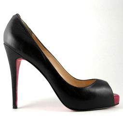 領(lǐng)頭羊鞋業(yè) 卓越產(chǎn)品、多元加盟與鞋業(yè)發(fā)展新機(jī)遇